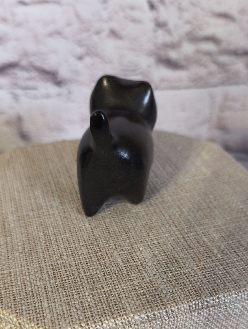 Wooden hand carved kitty cat feline figurine statue in ebony wood - Picture 4 of 11